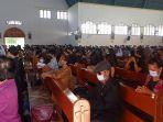 ibadah-jumat-agung-2022-umat-katolik-di-gereja-sd.jpg