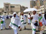 jemaah-haji-bersiap-Salat-Jumat-di-Masjidil-Haram-Makkah-Arab-Saudi-2019-saat-suhu-cuaca-ekstremjpg.jpg