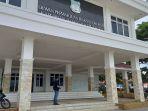 kantor-dprd-kabupaten-banggai-kepulauan-di-jl-bukit-trikora-1.jpg
