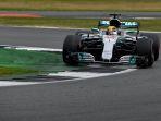 lewis-hamilton-di-sirkuit-silverstone.jpg
