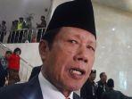 mantan-gubernur-dki-jakarta-sutiyoso-di-gedung-dprd-dki-jakarta.jpg