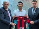 miftah-anwar-sani-ketika-diperkenalkan-sebagai-pemain-fk-sloboda-tuzla.jpg