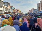 pasar-inpres-manonda-diserbu-padat-karya.jpg