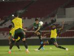 pemain-timnas-indonesia-saat-berlatih-menjelang-kualifikasi-piala-dunia.jpg