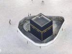 pemandangan-kabah-saat-dibersihkan-kamus-532020.jpg