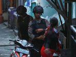petugas-kepolisian-berjaga-di-lokasi-ledakan.jpg