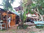 pohon-tumbang-menimpa-rumah-dan-warung-kopi-di-kotdfzcx.jpg