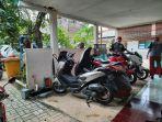 sejumlah-teknisi-yamaha-melakukan-layanan-service-kunjung-yamaha-sky.jpg