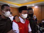 terdakwa-kasus-pemerkosaan-terhadap-13-orang-santriwati-herry-wirawan.jpg