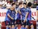 timmas-bola-jepang.jpg