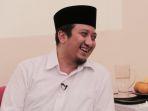 ustaz-yusuf-mansyur-ikut-angkat.jpg