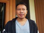vicky-prasetyo-saat-menghadiri-sidang-cerainya-dengan-angel-lelga.jpg