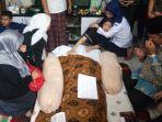 wakil-wali-kota-tangsel-benyamin-davnie-saat-melayat-almarhum-aurellia-qurratuaini.jpg