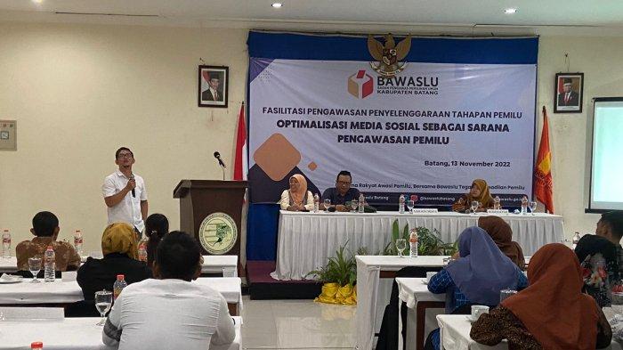 Hadapi Pemilu 2024, Panwascam di Batang Dibekali Pengawasan Melalui Medsos