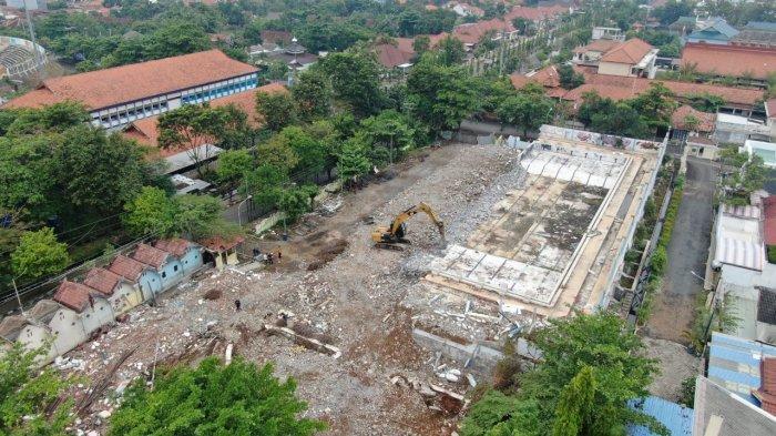 Kolam Renang Tirta Sari Kota Pekalongan Akhirnya Dibongkar, Ini Penyebabnya