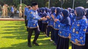 Achmad-Afzan-Arslan-Djunaid-saat-mengucapkan-selamat-kepada-326-orang.jpg