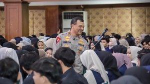 Kapolda-kuliah-umum-Upgris.jpg