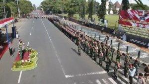 Kapolres-Pekalongan-AKBP-Arief-Fajar-Satria-tengah-didampingi-Dand.jpg