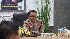 Kapolres-Tegal-AKBP-Mochammad-Sajarod-Zakun-pimpin-rapat.jpg