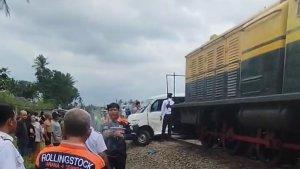 Kecelakaan-kereta-wisata.jpg
