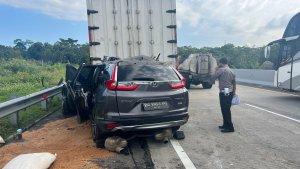 Kecelakan-warga-Bekasi-di-Tol-Boyolali.jpg