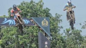 Kejuaraan-grasstrack-supertrack-Piala-Kasal.jpg