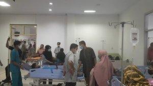Keracunan-massal-di-SMPIT-Luqman-Al-Hakim-Tegal.jpg