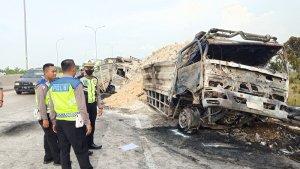 Kondisi-truk-yang-terbakar.jpg