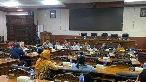 Pansus-II-DPRD-Kabupaten-Kudus-membahas-Ranperda-tent.jpg