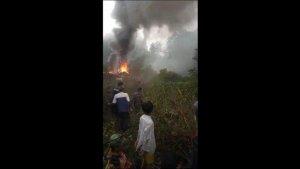 Pesawat-Heli-yang-Jatuh-di-Bandung.jpg
