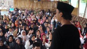Relawan-warga-Kecamatan-Margasari-dukung-Bima-Mujab.jpg