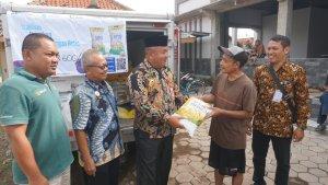 Salahudin-tinjau-operasi-pasar-beras.jpg