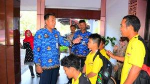 Sekda-Yulian-Akbar-beri-motivasi-atlet.jpg