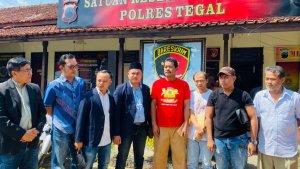 Sopir-bus-wisata-bebas.jpg