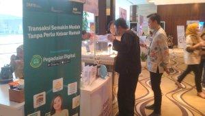 Stand-booth-lelang-emas-Pegadaian.jpg