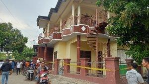 Suasana-rumah-temuan-mayat.jpg