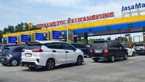 antrean-kendaraan-di-GT-Kalikangkung-lebaran-2025.jpg