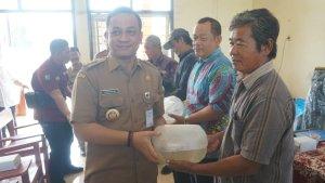bantuan-petani-tambak-Kota-Pekalongan.jpg
