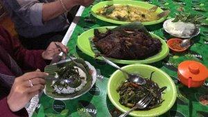 bebek-plecing-dan-gurame-daun-singkil.jpg