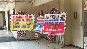 karangan-bunga-pendukung-arisan-Japo.jpg
