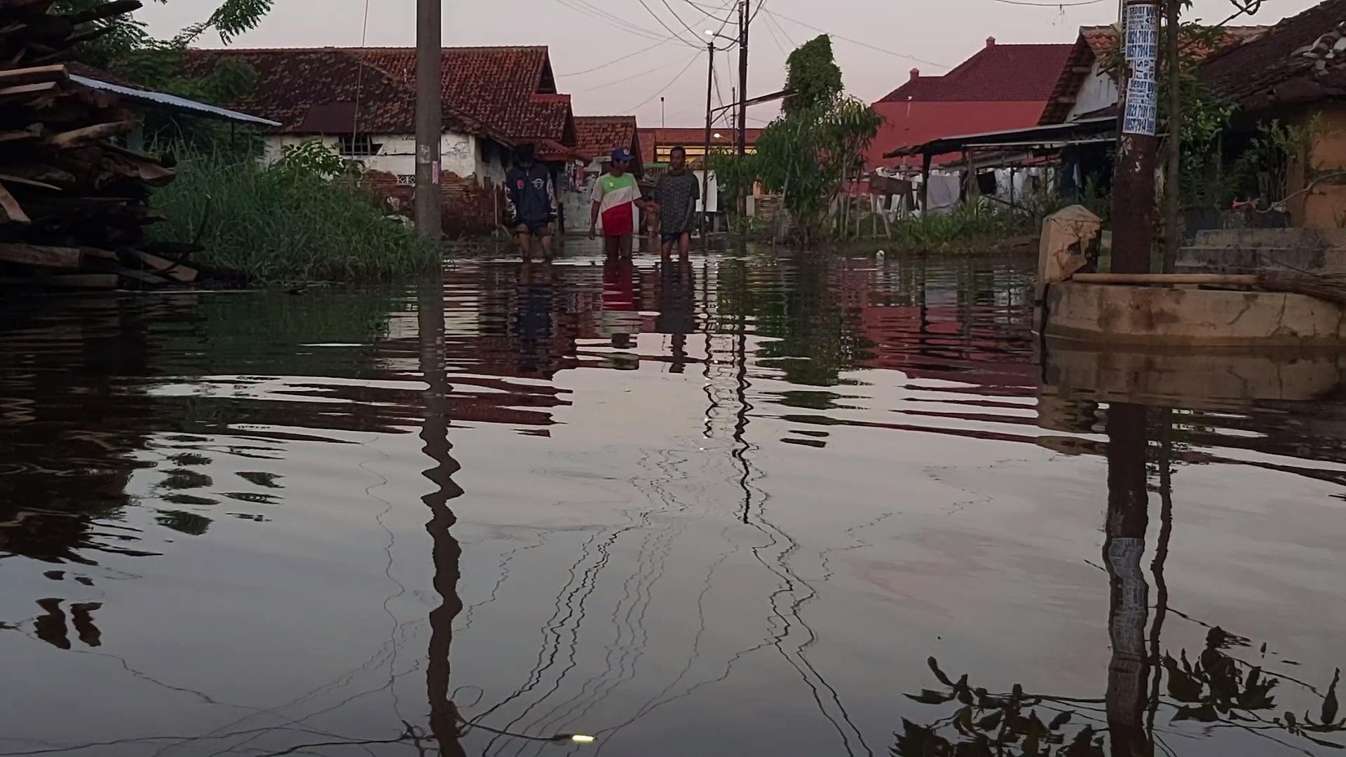 Banjir-Pekalongan-mulai-surut.jpg