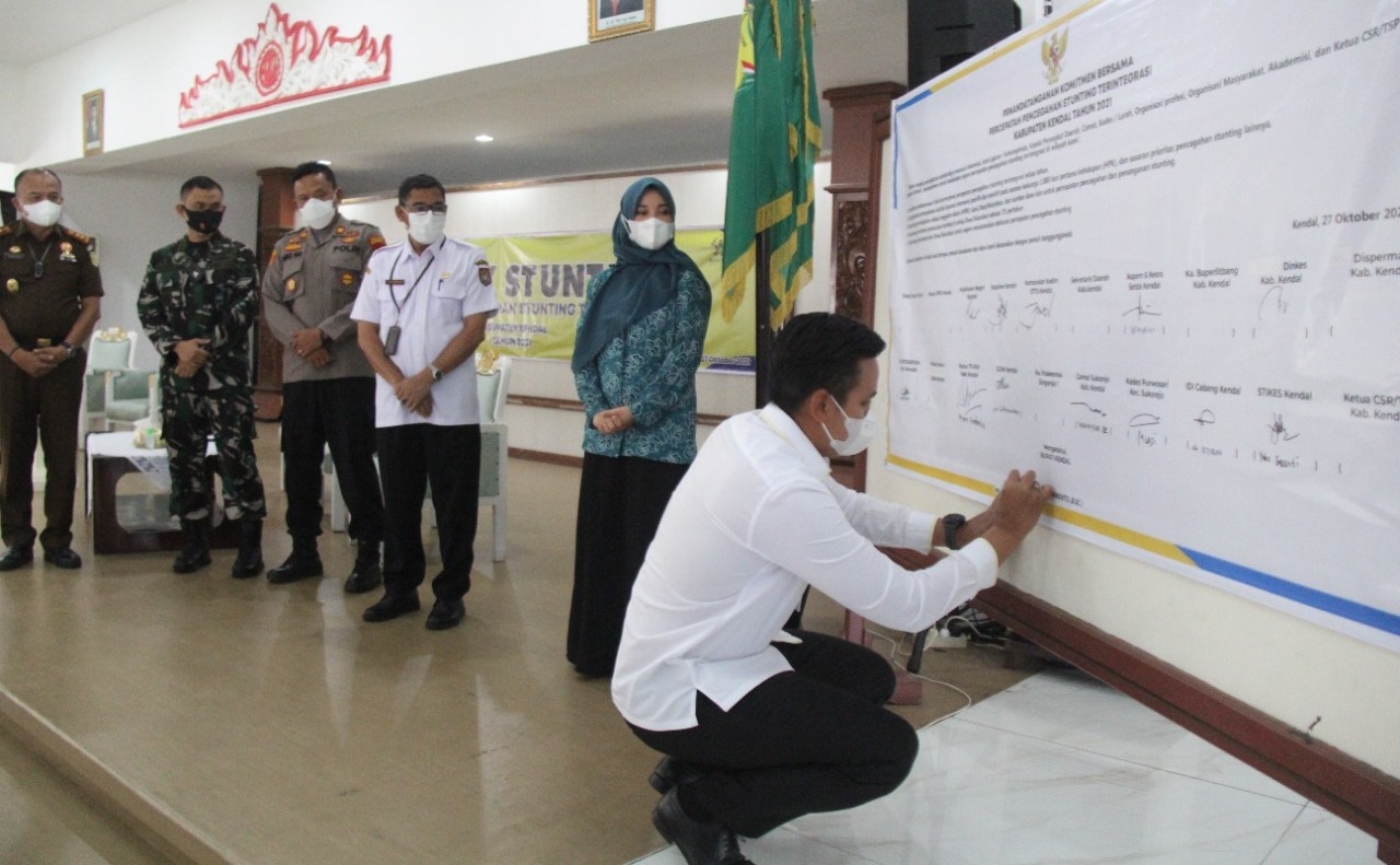 Chacha Frederica Gencarkan Gerakan Gemar Makan Ikan Cegah Stunting di Kendal