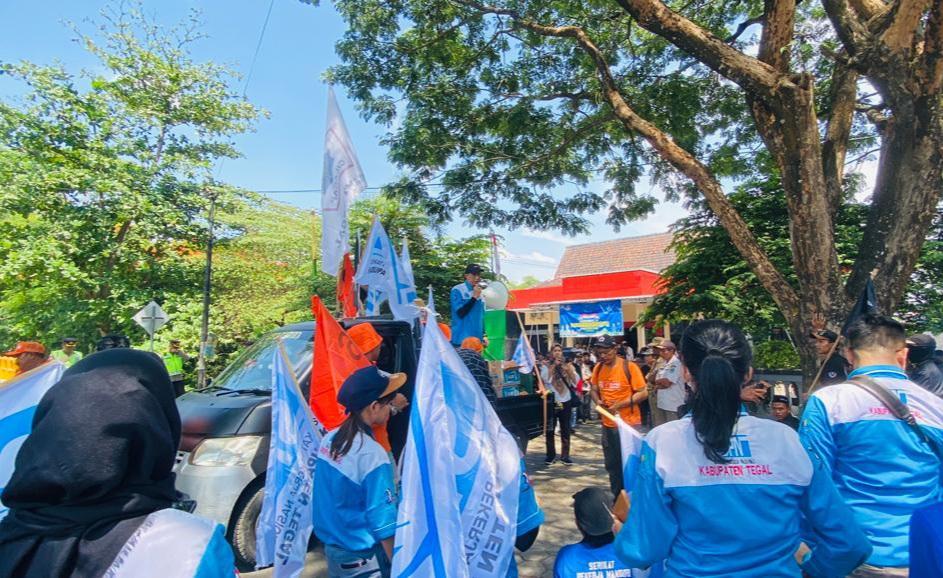 Demo-buruh-UMK-Kabupaten-Tegal.jpg