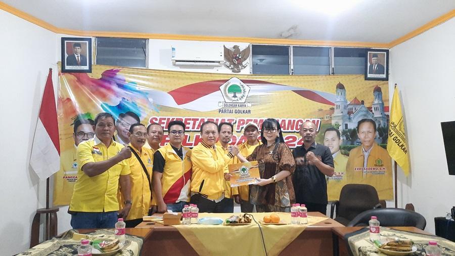 Dewi-Susilo-daftar-Golkar.jpg