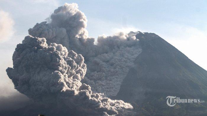 Gunung-Merapi-mengalami-erupsi.jpg