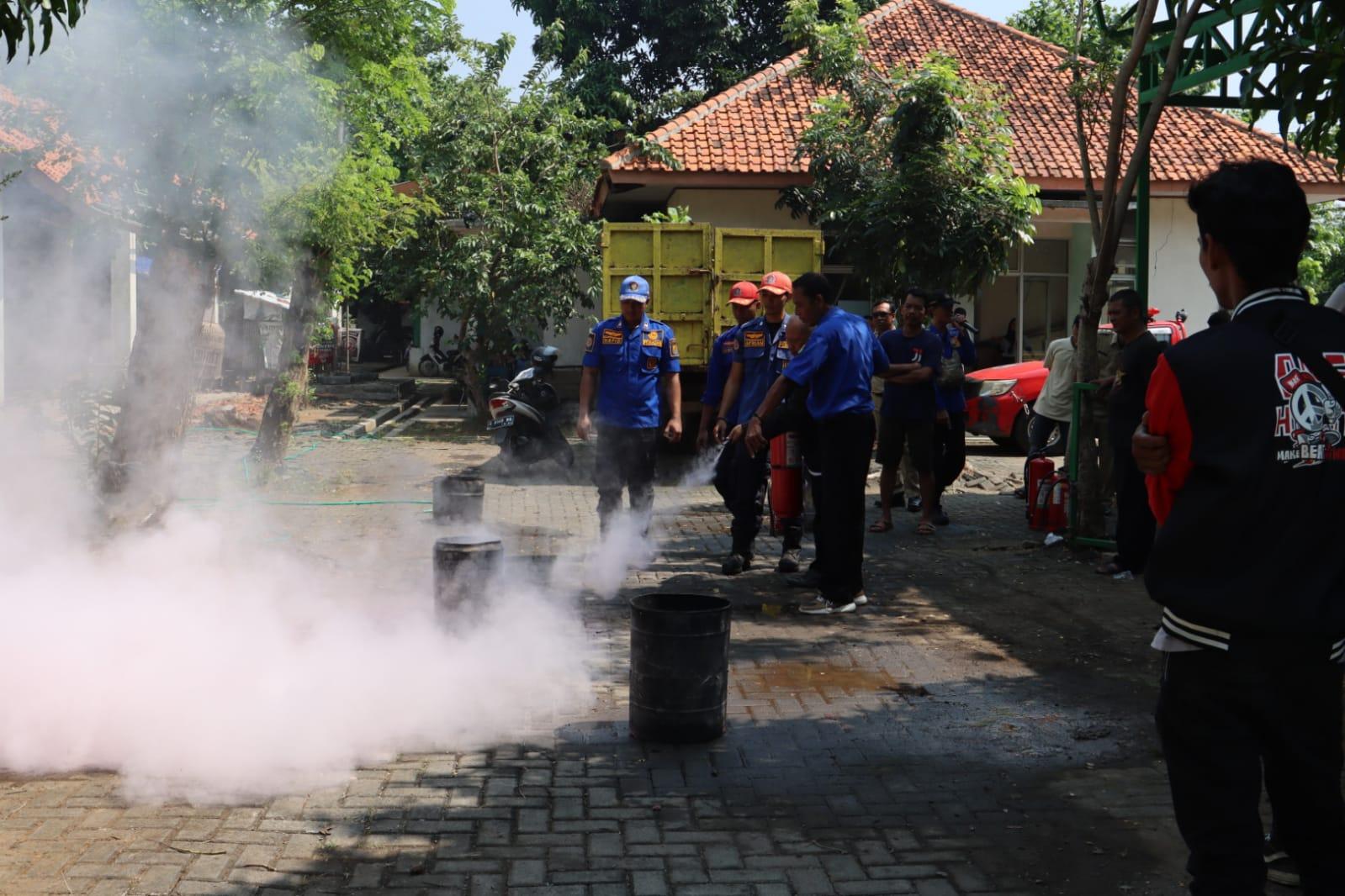 Pedagang Pasar Kuripan Kota Pekalongan Dilatih Kebencanaan, Ini Tujuannya