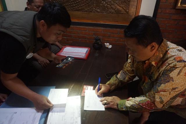 Video 2.565 Pantarlih Batang Mulai Lakukan Coklit ke Rumah Warga