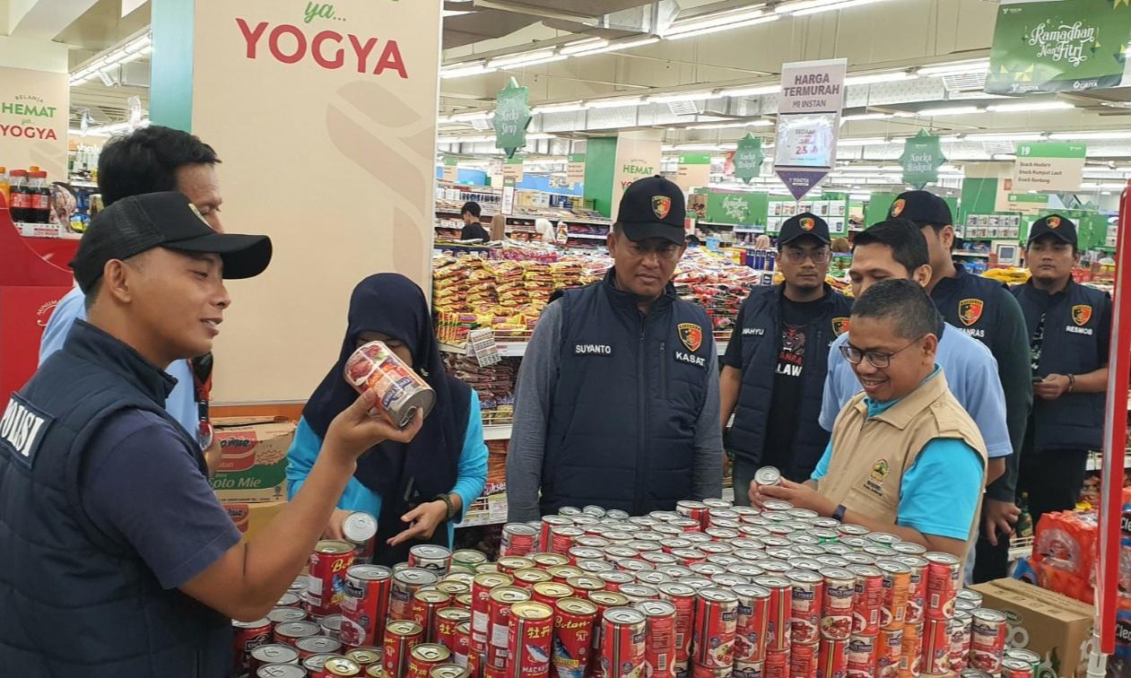 Pastikan Produk Layak, Polres Tegal Gandeng Dinkes Sidak ke Pusat Perbelanjaan, Ini Hasilnya