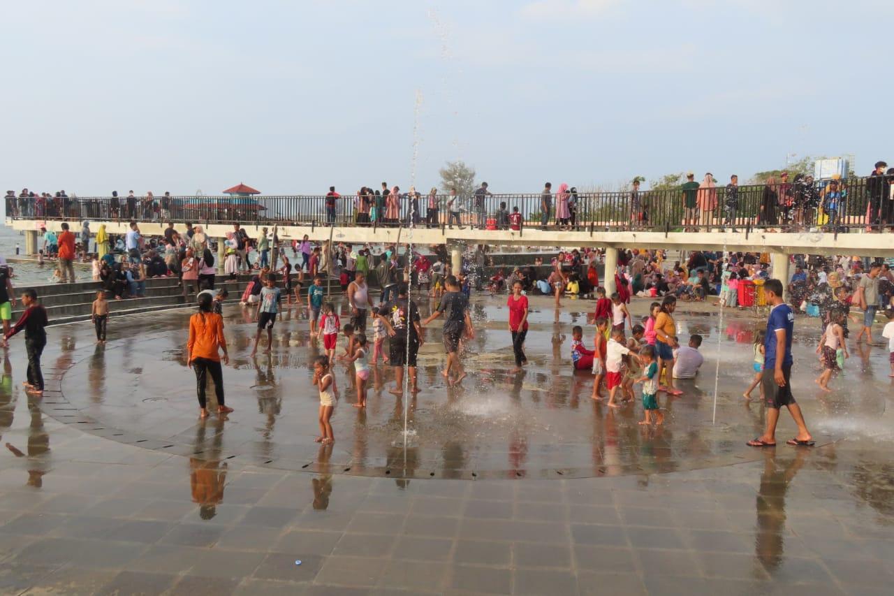 Baru Buka 3 Bulan, Pendapatan TWL Pantai Pasir Kencana Pekalongan Lampaui Target PAD Setahun