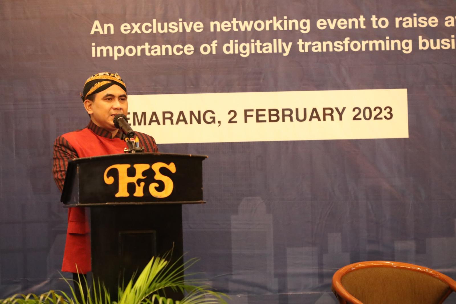 Taj-Yasin-saat-membuka-kegiatan-Business-Forum.jpg